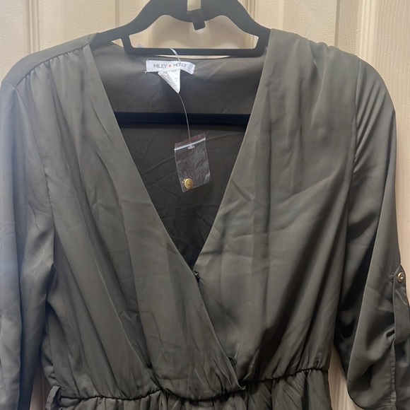 Romper - Picture 2 of 5